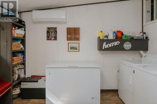 260 Main Street, Traytown, NL - Indoor Photo Showing Laundry Room