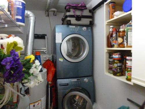 103 800 Gordon Street, Thunder Bay, ON - Indoor Photo Showing Laundry Room