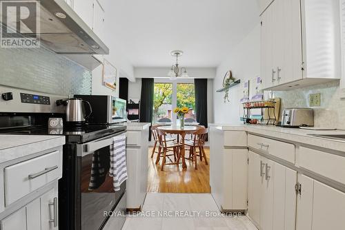 243 Gross Avenue, Welland (Broadway), ON - Indoor Photo Showing Kitchen