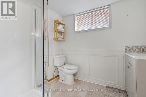 243 Gross Avenue, Welland (Broadway), ON - Indoor Photo Showing Bathroom