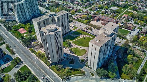 408 - 330 DIXON ROAD  Toronto, ON M9R 1S9