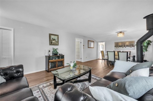 3740 South Oyster School Rd, Saltair, BC 