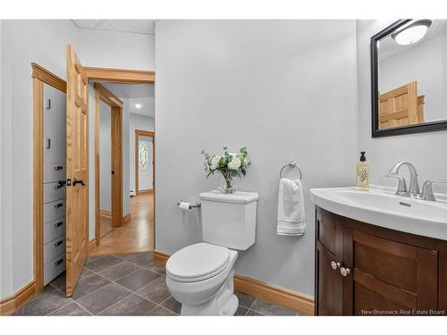 260 Woodbridge St, Fredericton, NB 