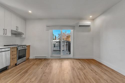 Living room - 5-680 13E Avenue, Montréal (Lachine), QC - Indoor Photo Showing Kitchen