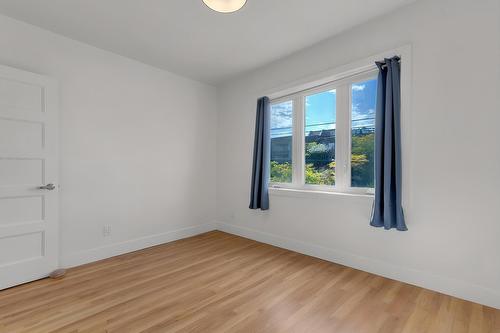 Primary bedroom - 5-680 13E Avenue, Montréal (Lachine), QC - Indoor Photo Showing Other Room