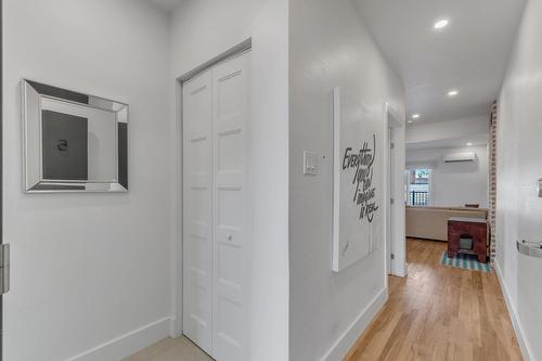 Hall - 5-680 13E Avenue, Montréal (Lachine), QC - Indoor Photo Showing Other Room