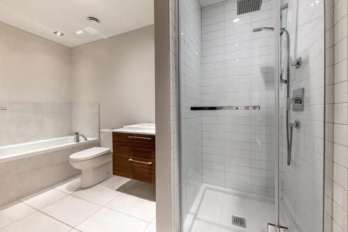 Bathroom - 101-5030 Boul. Léger, Montréal (Montréal-Nord), QC - Indoor Photo Showing Bathroom