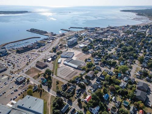 A&B 19 Eustane Street, Summerside, PE 