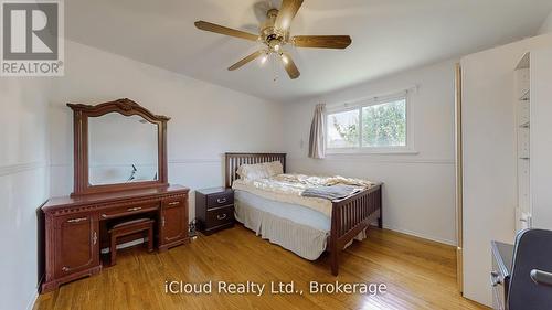 19 Flamingo Crescent, Brampton, ON - Indoor Photo Showing Bedroom