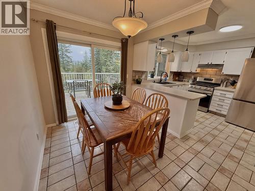 2644 Fayette Road, Quesnel, BC - Indoor Photo Showing Dining Room