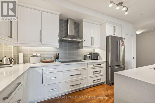 2308 - 505 Talbot Street, London East (East F), ON - Indoor Photo Showing Kitchen With Upgraded Kitchen