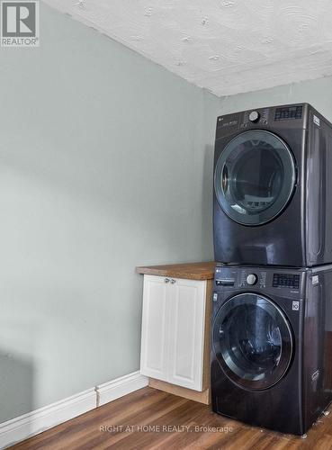 94 Main Street, North Dundas, ON - Indoor Photo Showing Laundry Room