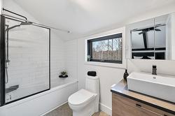 Salle de bains attenante à la CCP - 