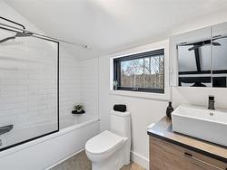 Salle de bains attenante à la CCP - 