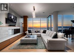 5302 1128 W GEORGIA STREET  Vancouver, BC V6E 0A8