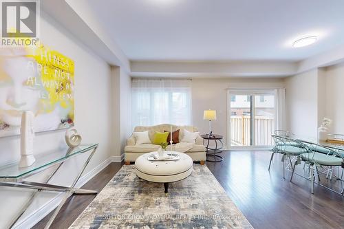 123 Arnold Crescent, New Tecumseth, ON - Indoor Photo Showing Living Room