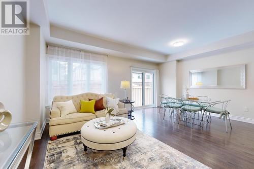 123 Arnold Crescent, New Tecumseth, ON - Indoor Photo Showing Living Room