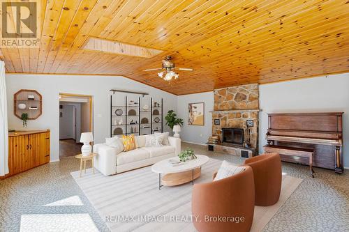 744 Spragge Crescent, Cobourg, ON - Indoor Photo Showing Living Room With Fireplace
