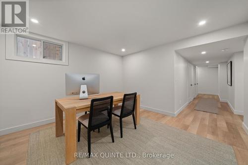 14 Cypress Drive, Belleville (Thurlow Ward), ON - Indoor