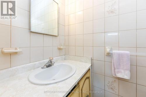 3350 Lehigh Crescent, Mississauga, ON - Indoor Photo Showing Bathroom