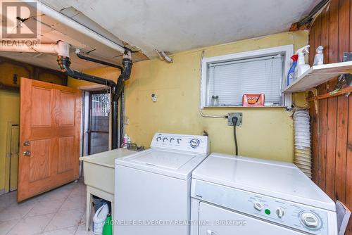 3350 Lehigh Crescent, Mississauga, ON - Indoor Photo Showing Laundry Room