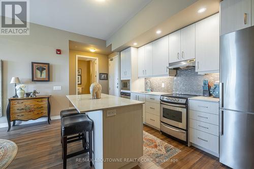 614 - 40 Esplanade Lane, Grimsby, ON - Indoor Photo Showing Kitchen With Upgraded Kitchen