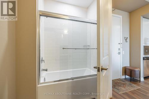 614 - 40 Esplanade Lane, Grimsby, ON - Indoor Photo Showing Bathroom