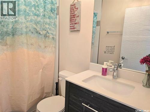 1811 20Th Street W, Saskatoon, SK - Indoor Photo Showing Bathroom