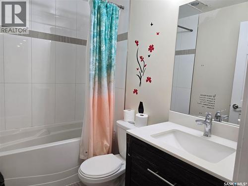 1811 20Th Street W, Saskatoon, SK - Indoor Photo Showing Bathroom