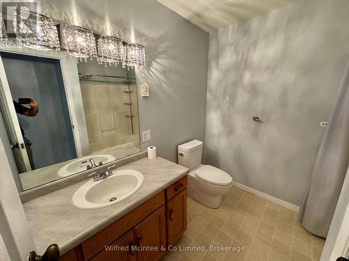 305 - 225 Hinks Street, Brockton, ON - Indoor Photo Showing Bathroom