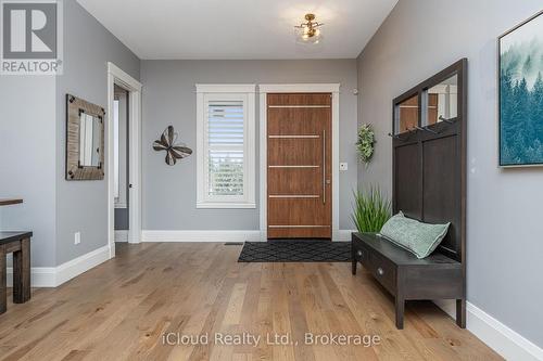 9449 Wellington 22 Road, Erin, ON - Indoor Photo Showing Other Room