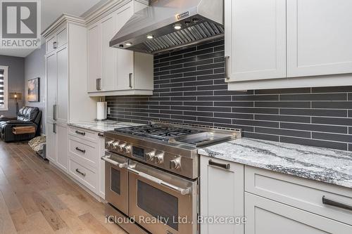 9449 Wellington 22 Road, Erin, ON - Indoor Photo Showing Kitchen With Upgraded Kitchen