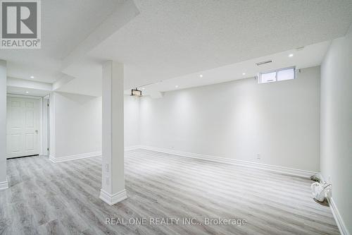 32 Frobisher Street, Richmond Hill, ON - Indoor
