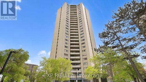 1007 - 330 DIXON ROAD  Toronto, ON M9R 1S9