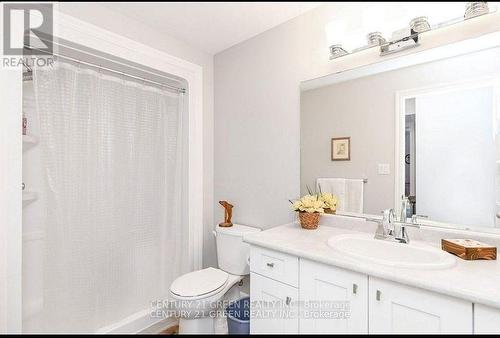 100 Spruce Gardens Court, Belleville, ON - Indoor Photo Showing Bathroom