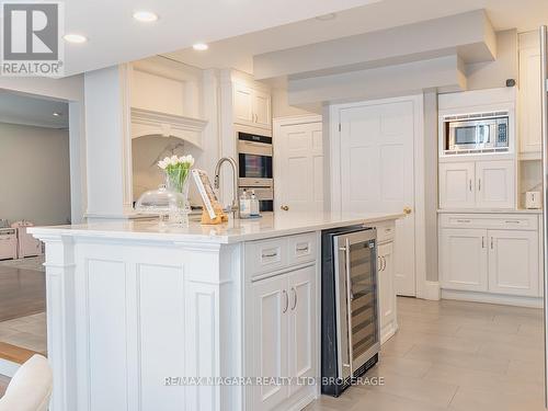 10187 Lakeshore Road W, Wainfleet (Lakeshore), ON - Indoor Photo Showing Kitchen