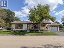 568 Poplar Crescent, Shaunavon, SK  - Outdoor With Facade 