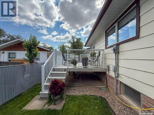 568 Poplar Crescent, Shaunavon, SK - Outdoor With Deck Patio Veranda With Exterior