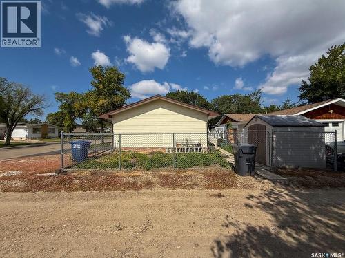 568 Poplar Crescent, Shaunavon, SK - Outdoor