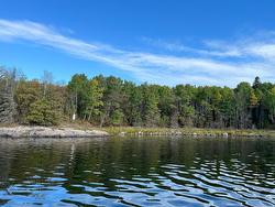 1 Locke Bay  Township Of Umbach, ON P0X 1C0