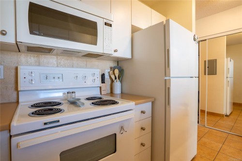 603-835 View St, Victoria, BC - Indoor Photo Showing Kitchen