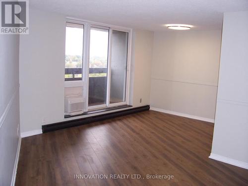 1406 - 2020 Jasmine Crescent, Ottawa, ON - Indoor Photo Showing Other Room