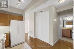 Main bathroom and lots of storage off entry - 