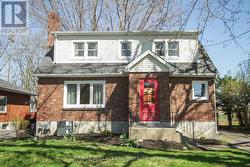 7 OLD ORCHARD AVENUE  Cornwall, ON K6H 2H1