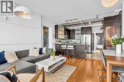 211&212 1529 W 6Th Avenue, Vancouver, BC 