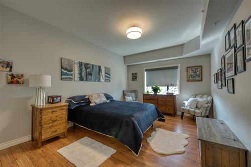 413-1961 Durnin Road, Kelowna, BC - Indoor Photo Showing Bedroom