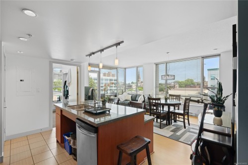 606-760 Johnson St, Victoria, BC - Indoor