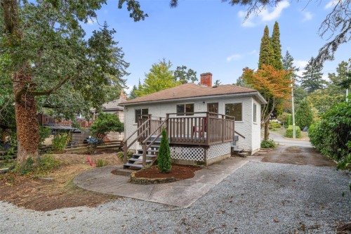1075 Burnside Rd West, Saanich, BC 