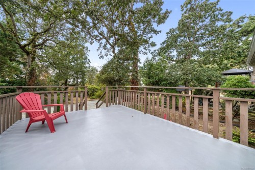 1075 Burnside Rd West, Saanich, BC 