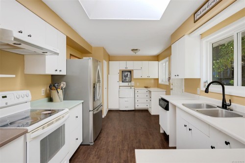 2660 Holden Corso Rd, Nanaimo, BC 